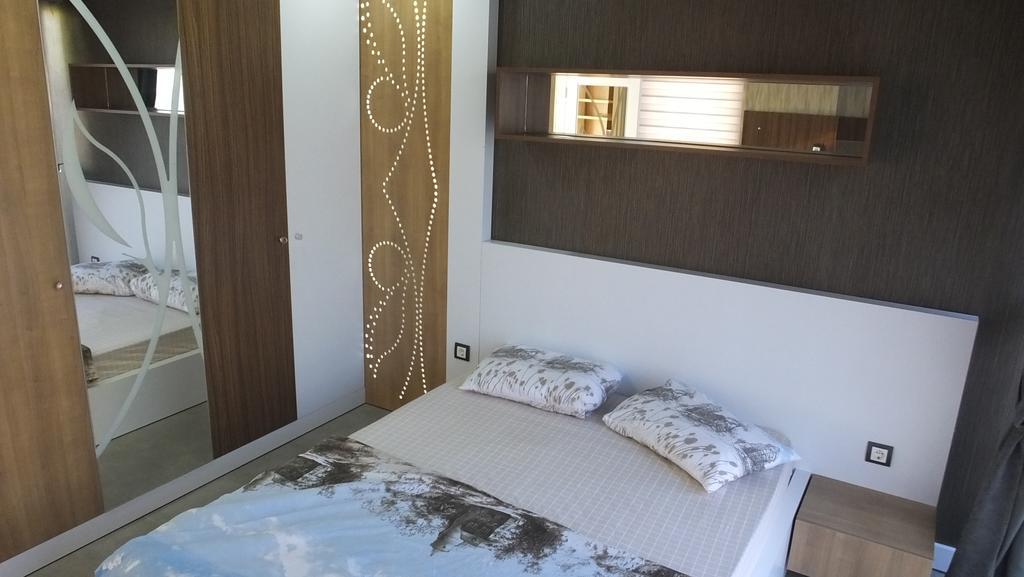 Han-De Homes Kemer Bilik gambar